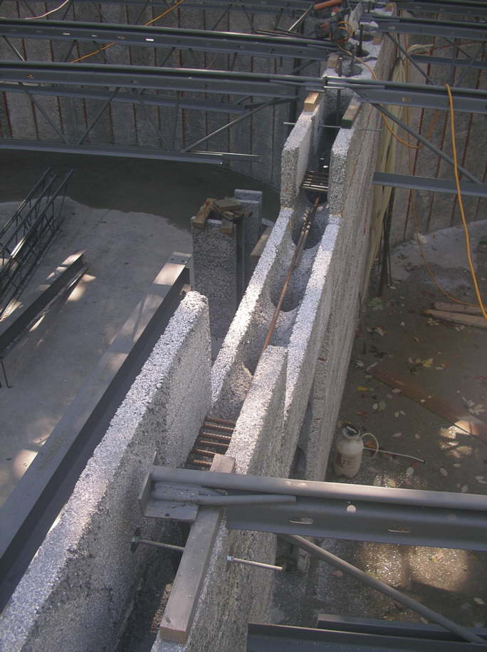 Preparation for the bond beam on an interior wall