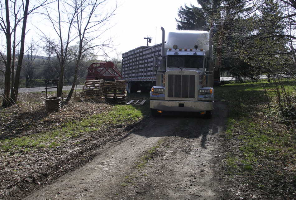 Truck pulls in, May 1