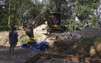 Moving Pea Gravel, Aug 9, 2006